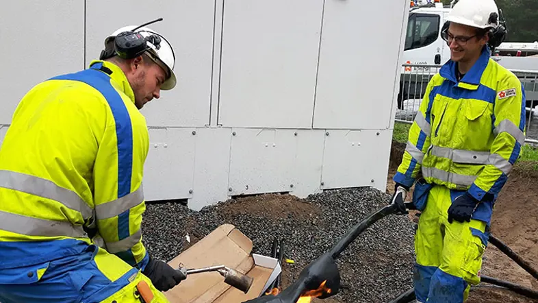 Elnät byter ut nätstationer